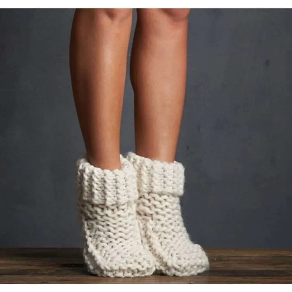 Lemon Cabin Cuffed Booties S/M